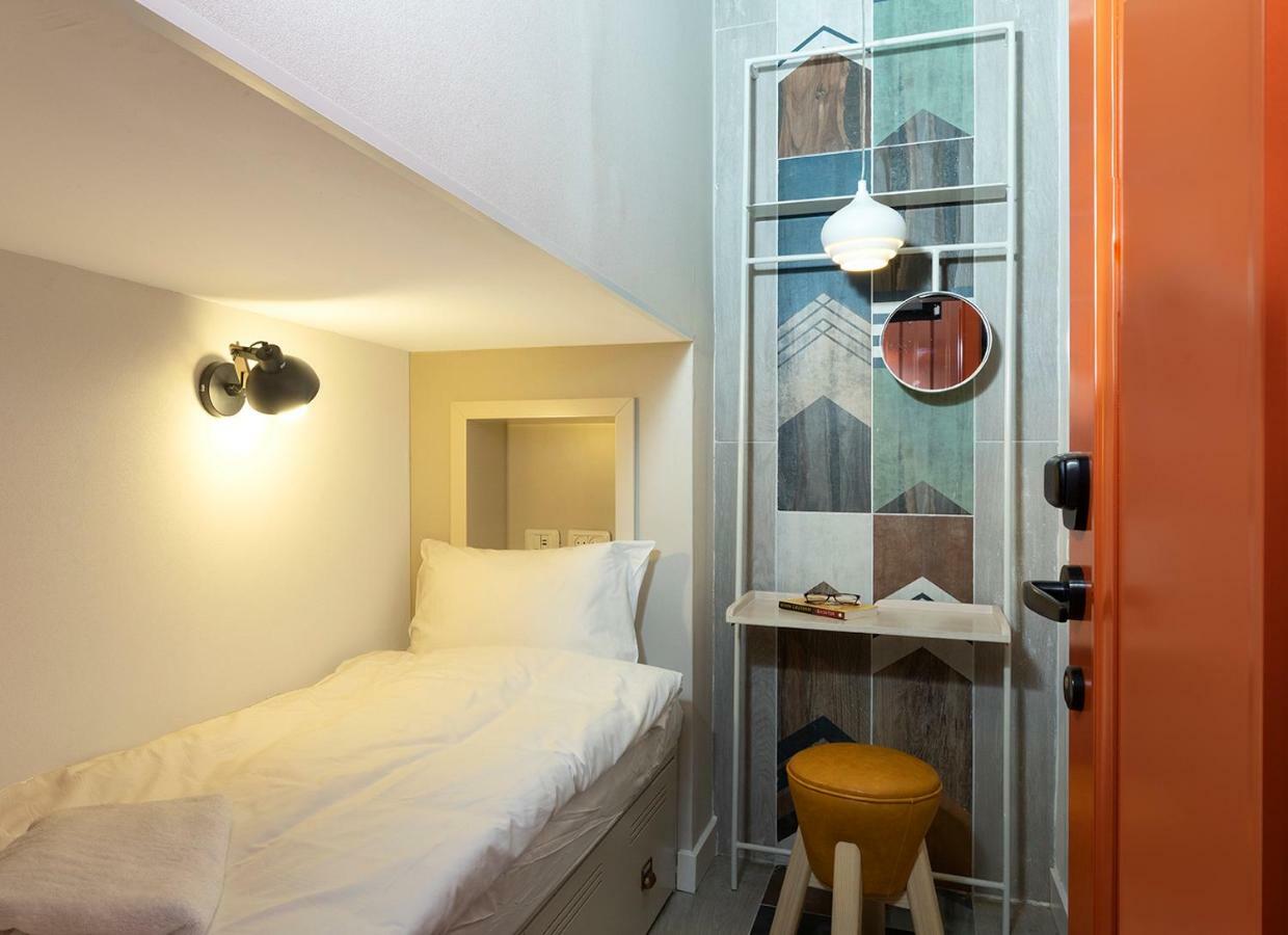 The Spot Hostel เทลอาวีฟ ภายนอก รูปภาพ